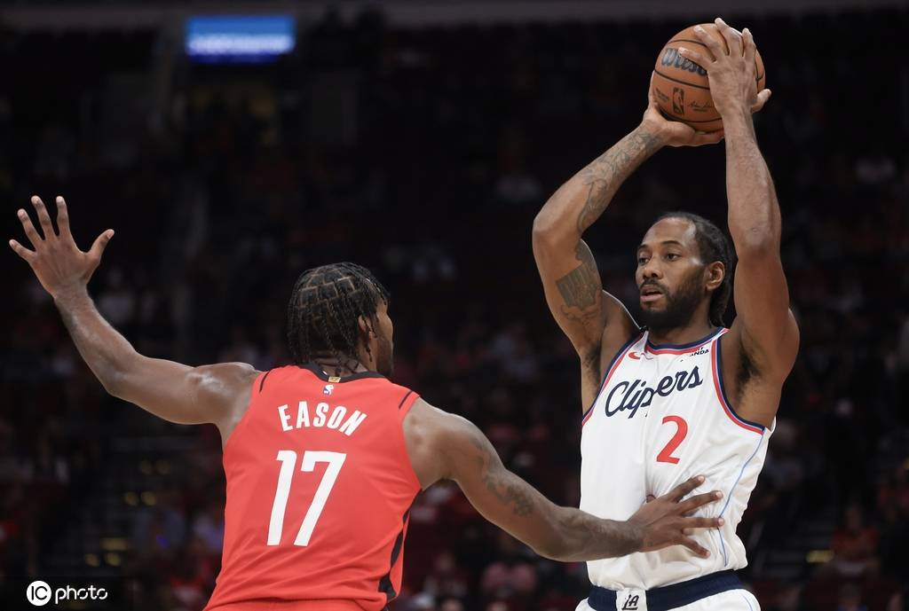 伦纳德27+12杜兰特空砍21+8+6 快船复仇火箭